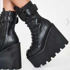 ISO👀Dolls kill x Current mood Traitor Boots🖤